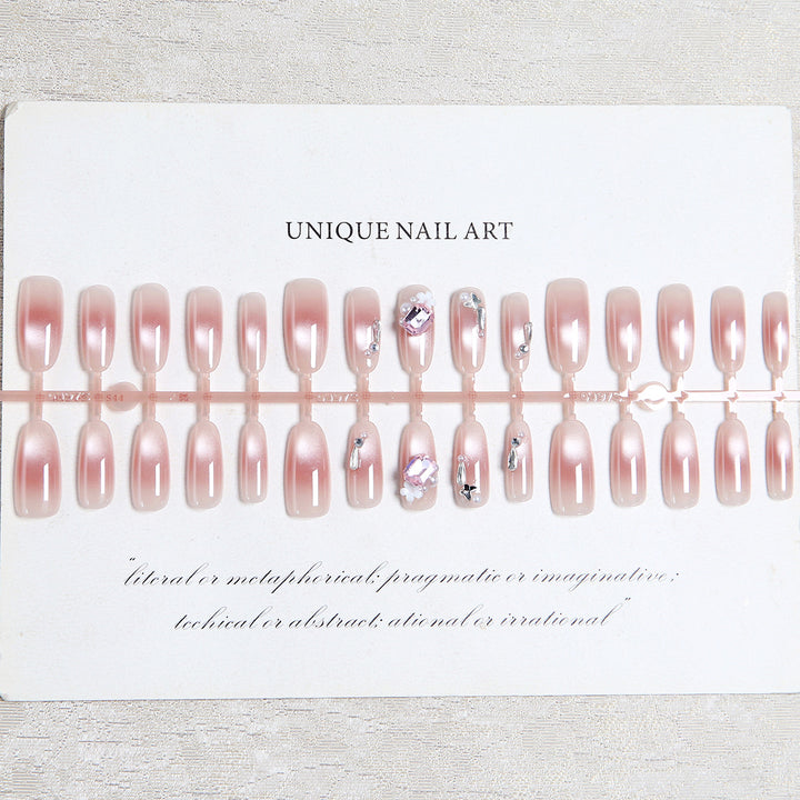 Nail art set with glamorous 3D applications and elegant floral decorations Bowlift