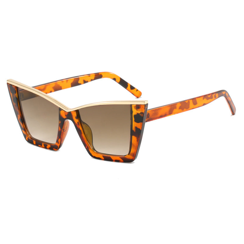Ladies square sunglasses with golden details Bowlift