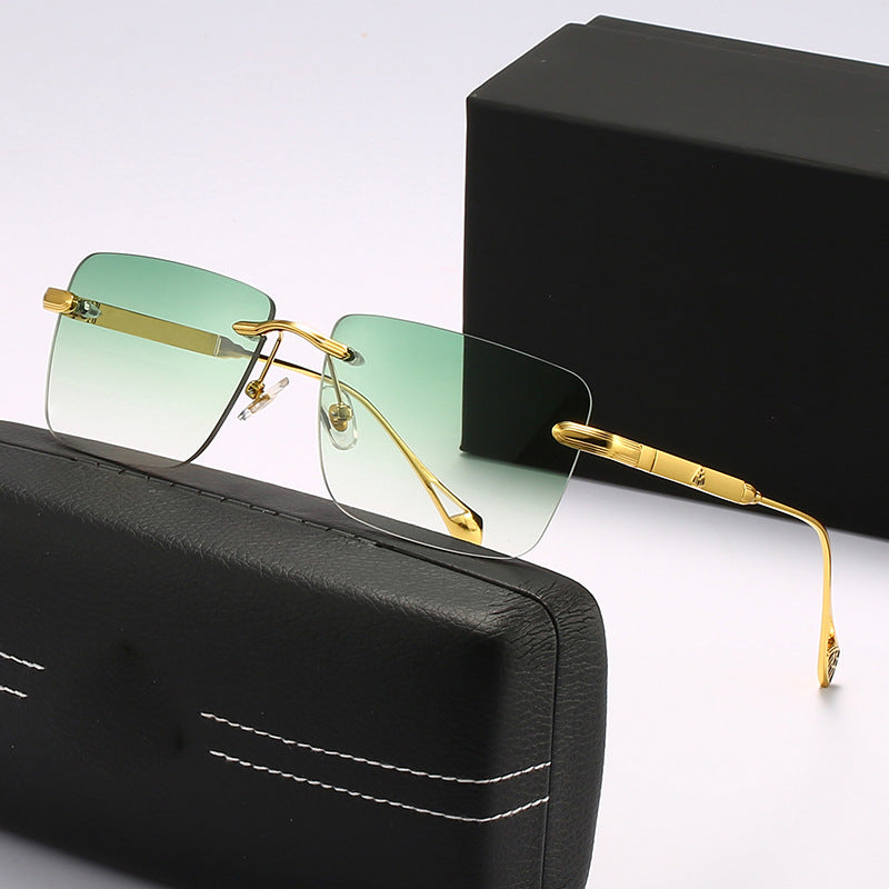 Women's fashionable square sunglasses with luxurious metal accents Bowlift