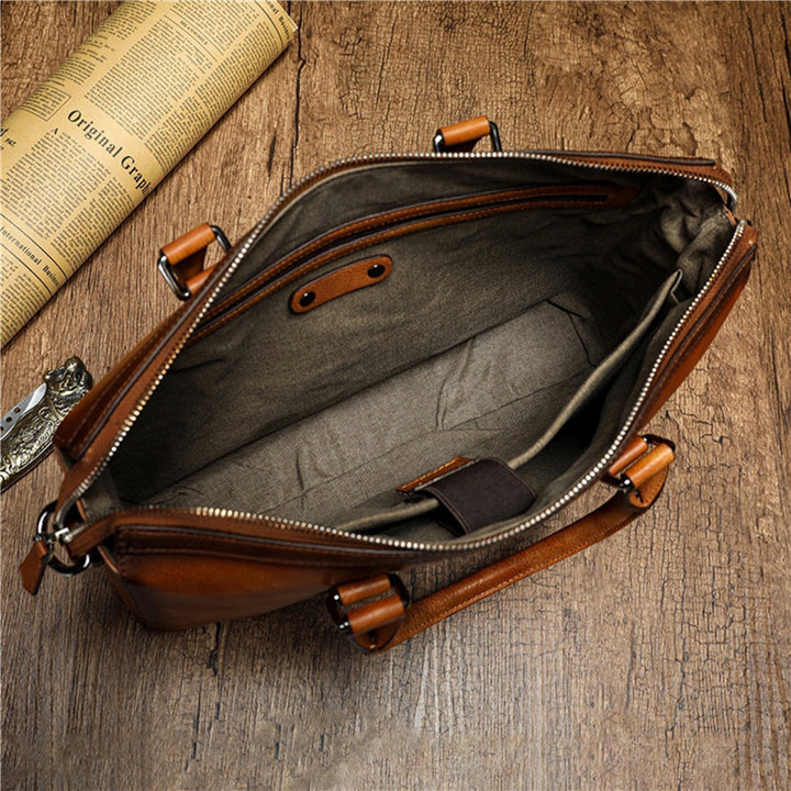 Elegant briefcase with removable laptop compartment Bowlift