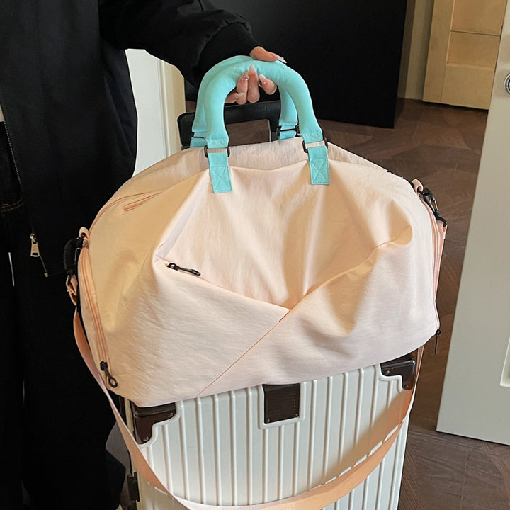 Sleek Minimalist Travel Duffel Bowlift
