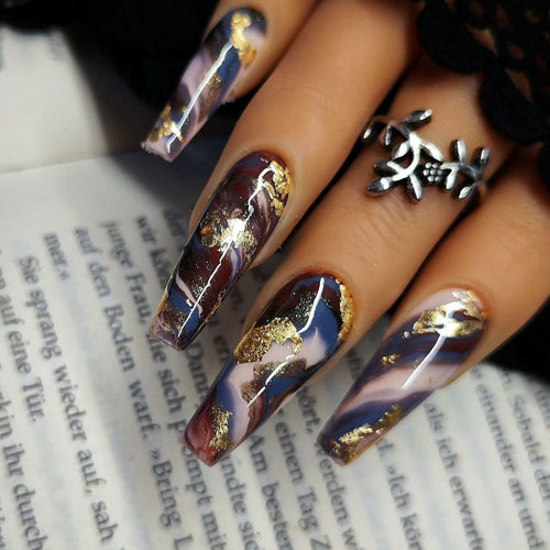 Artificial nails with luxurious design Bowlift