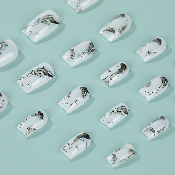 Artificial nails in an elegant minimalist style Bowlift