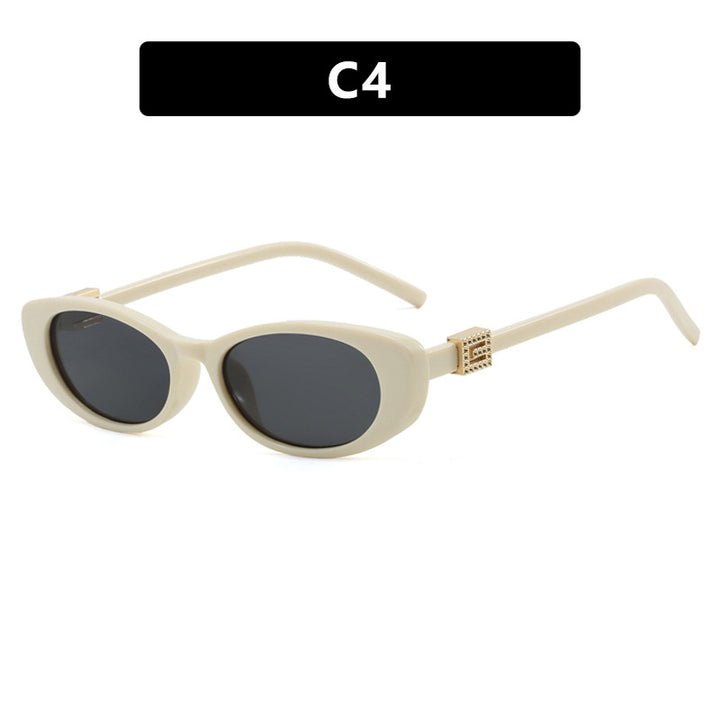 Women elegant Cat-Eye sunglasses with fine accents Bowlift
