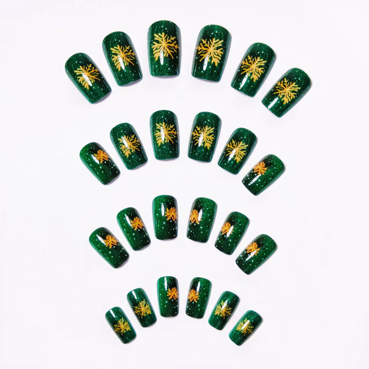 Holiday-Themed Sparkling Nail Art Bowlift