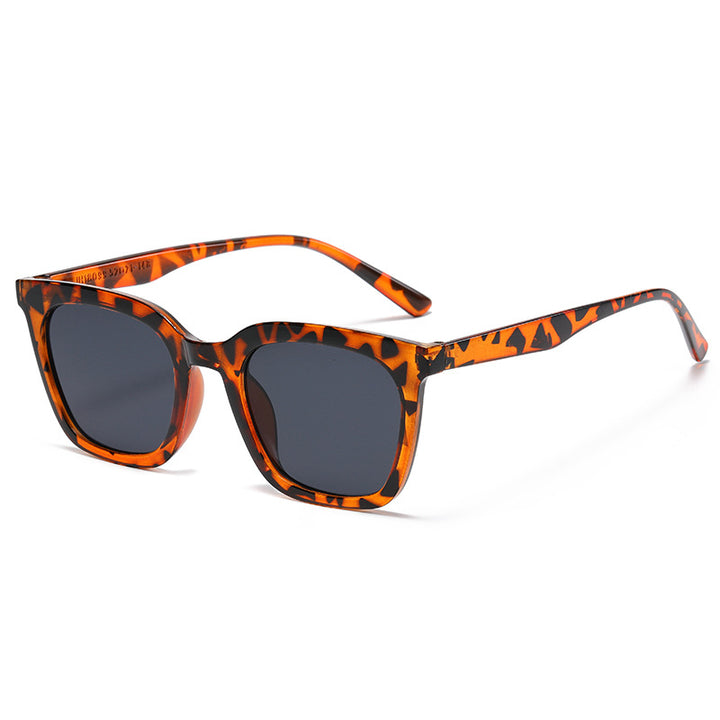 Ladies fashionable sunglasses in bold animal print Bowlift