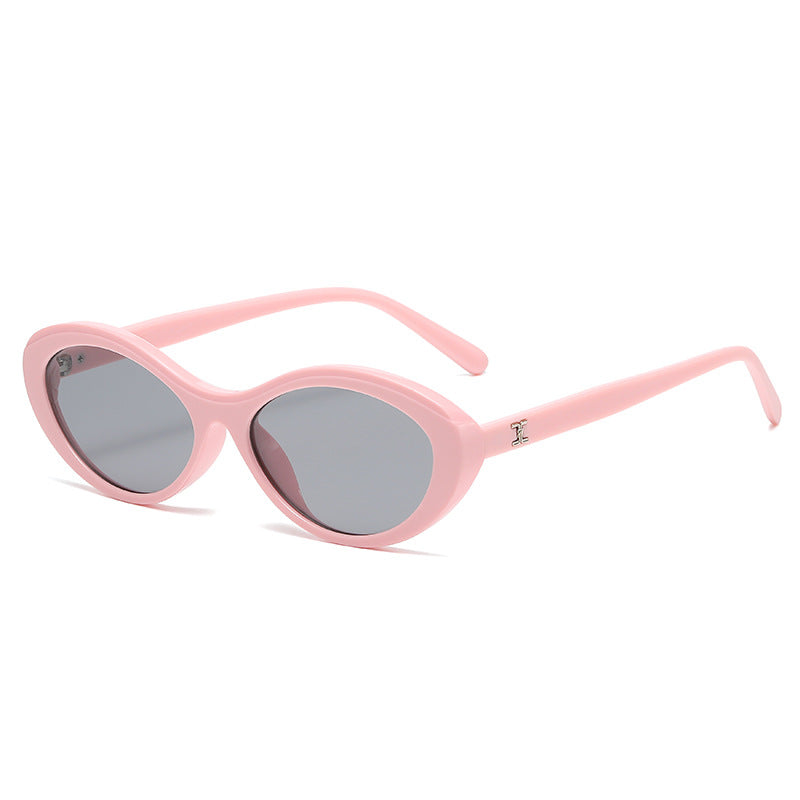 Ladies stylish sunglasses in oval design Bowlift