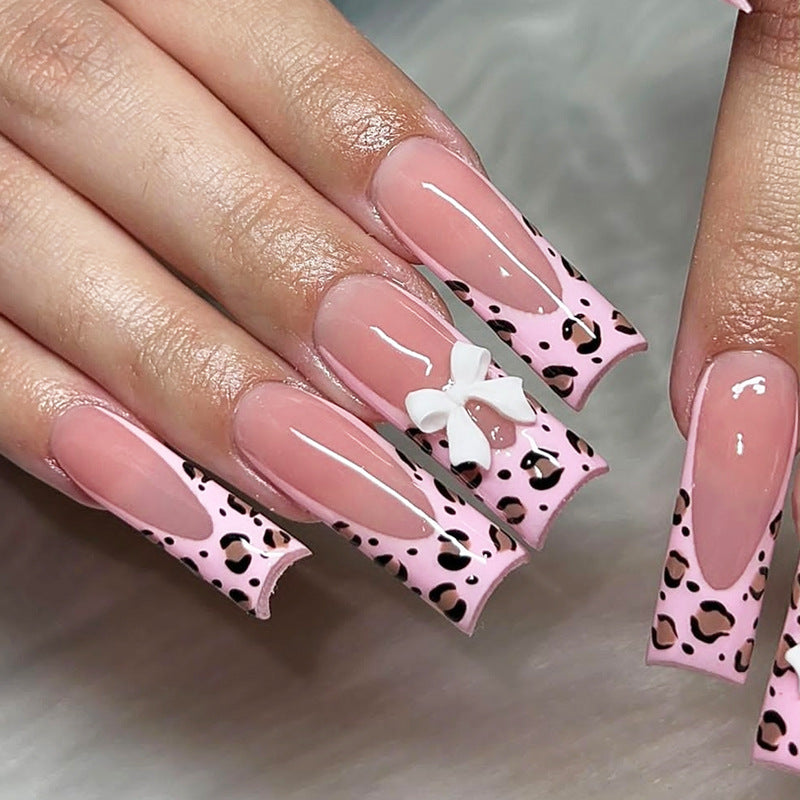 Artificial nail set with luxurious leopard patterns Bowlift