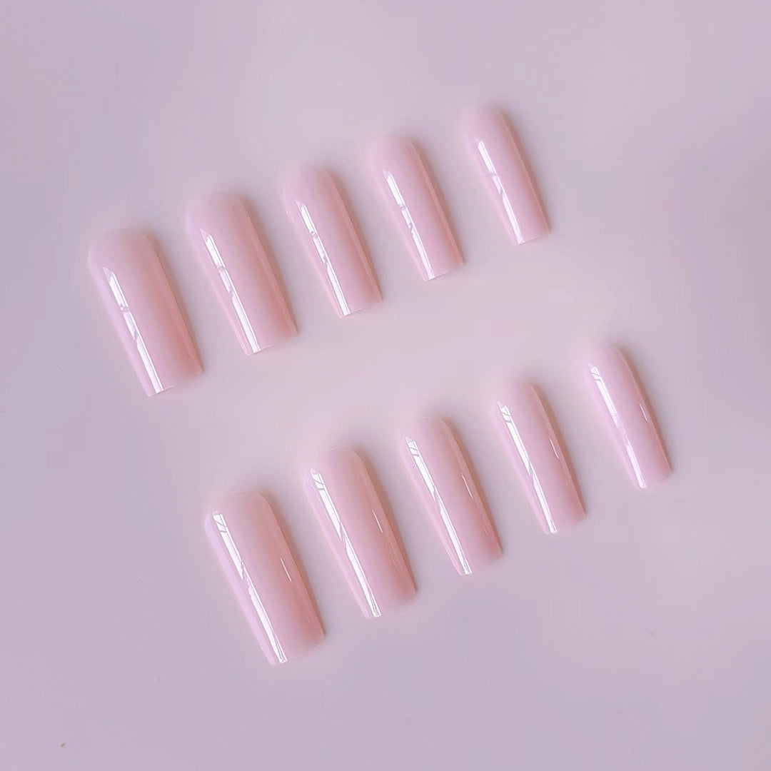 Artificial nail set with elegant gloss and modern design Bowlift