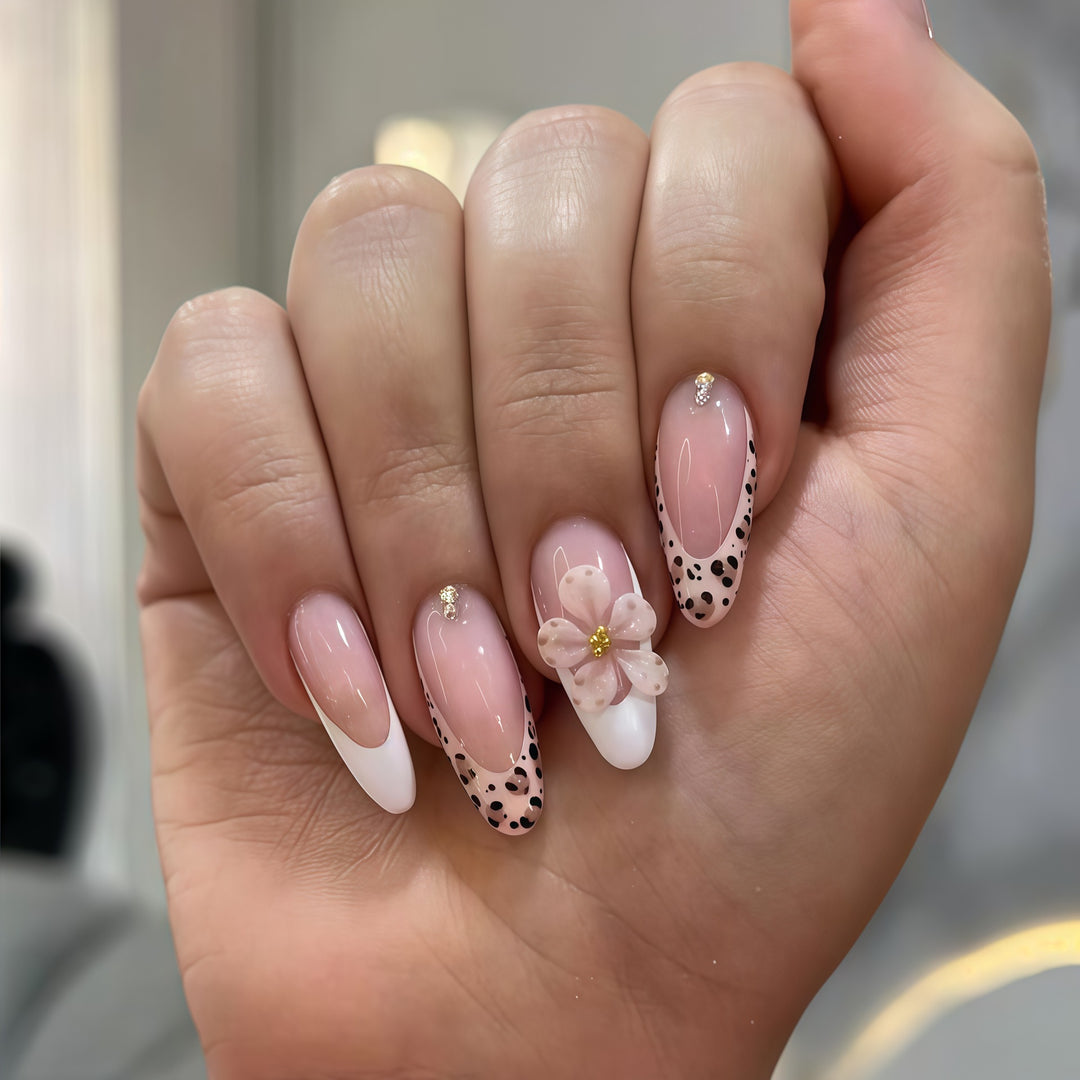 Elegant Floral Decor Press-On Nail Extensions Bowlift