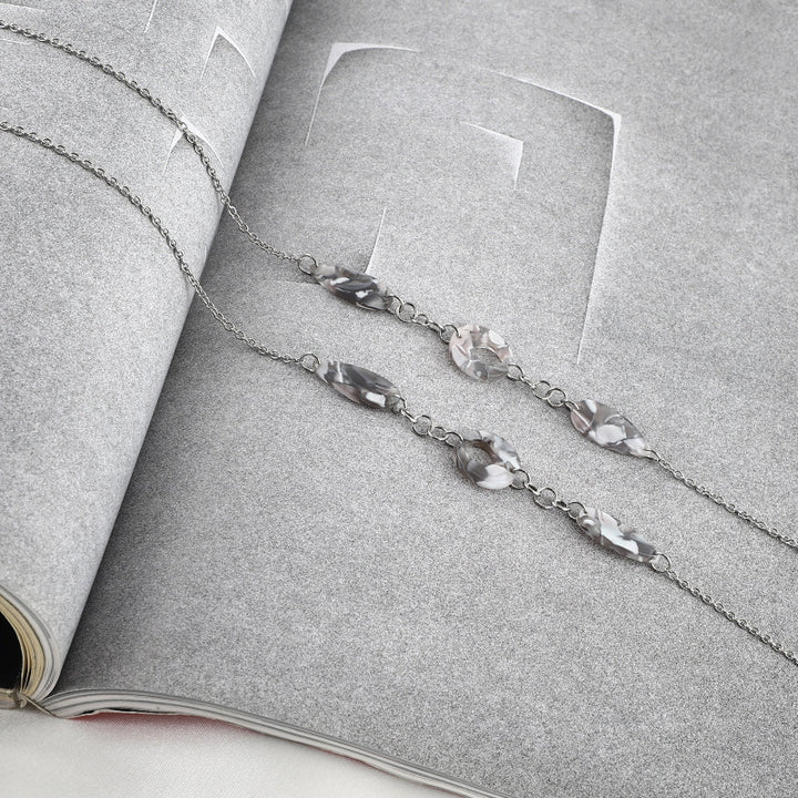 Stylish Eyewear Chain Bowlift