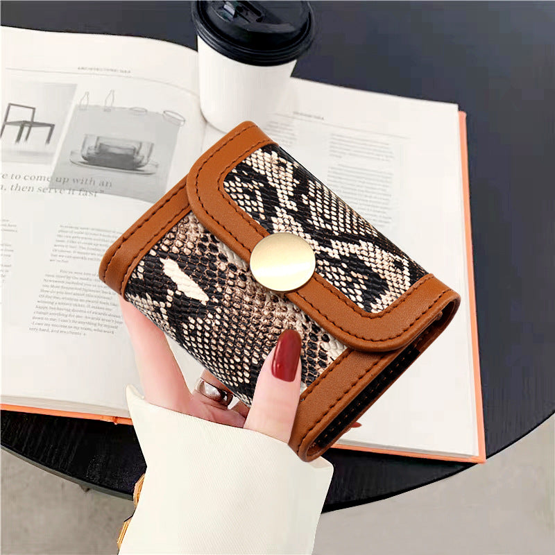 Textured Snakeskin Print Wallet