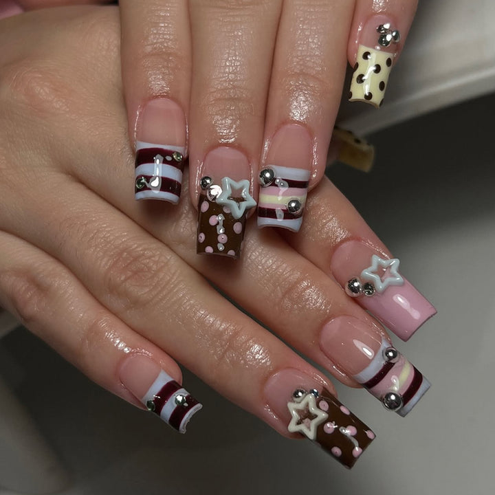 Artificial Fingernails with Playful Design Bowlift
