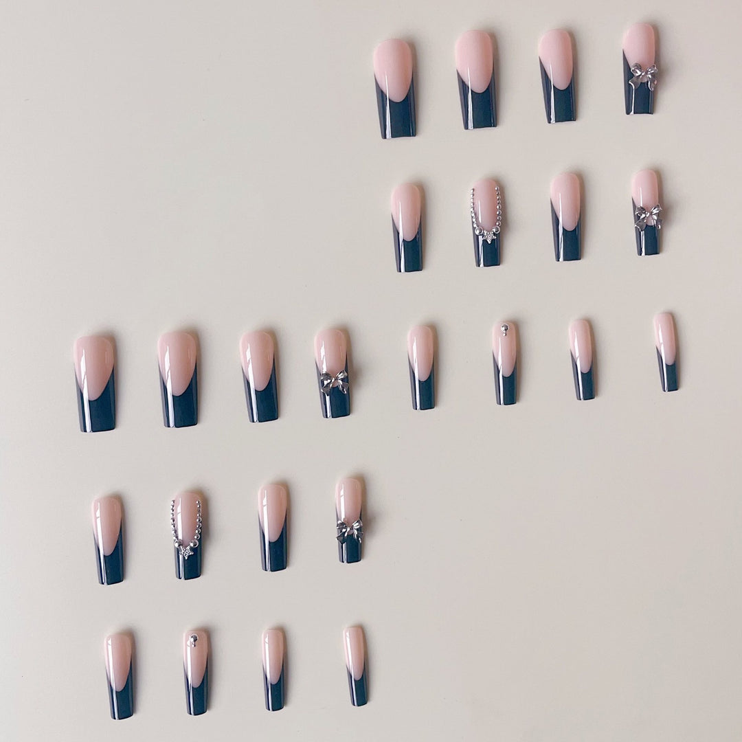 Artificial nail set with glamorous rhinestone accents and elegant 3D designs Bowlift