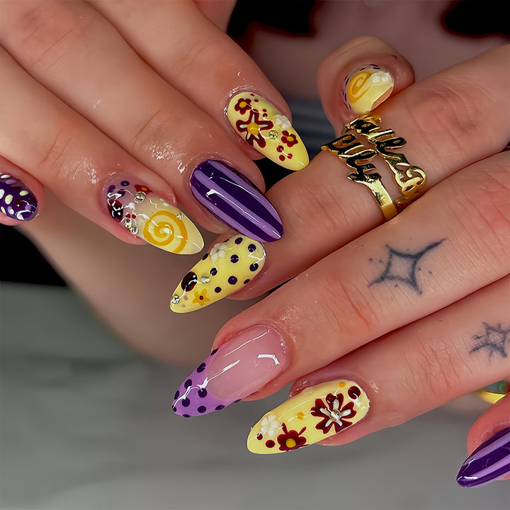 Artificial Fingernails with Floral and Geometric Design Bowlift