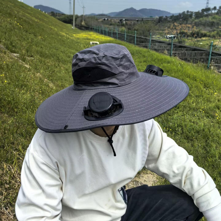 Ventilated sun hat with integrated solar fans and wide brim Bowlift