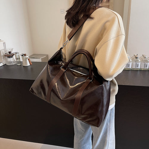 Elegant and Durable Travel Bag Bowlift
