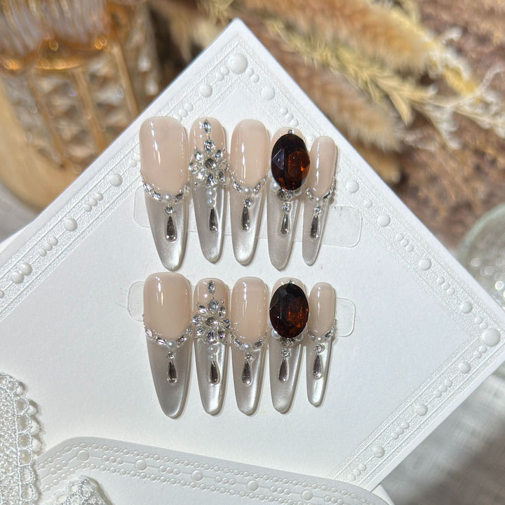 Glamorous Stiletto Press-On Nail Art Set with Elegant Gemstone Embellishments Bowlift