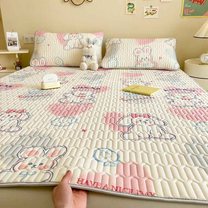 Playful Rabbit-Themed Quilted Bedspread Set