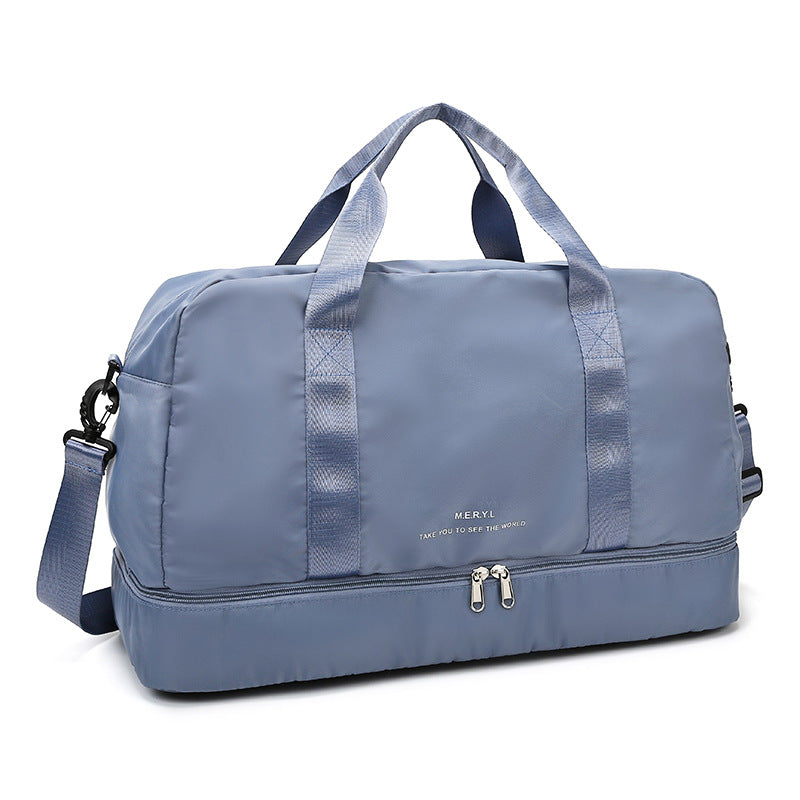 Sporty travel bag with adjustable shoulder strap Bowlift