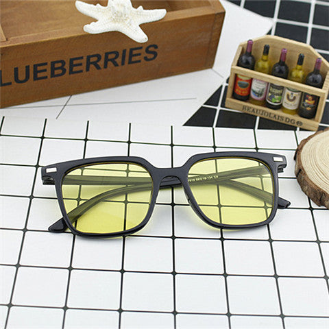 Women's modern square sunglasses with minimalist frame structure Bowlift