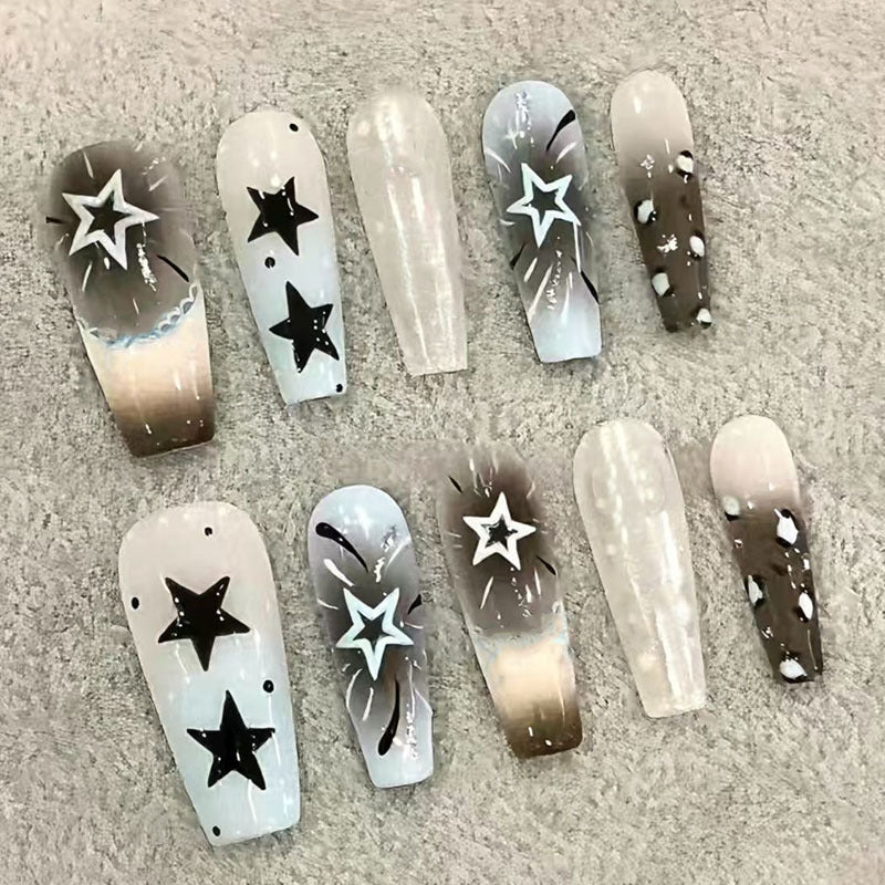 Whimsical Bear-Themed Press-On Nail Art Kit Bowlift