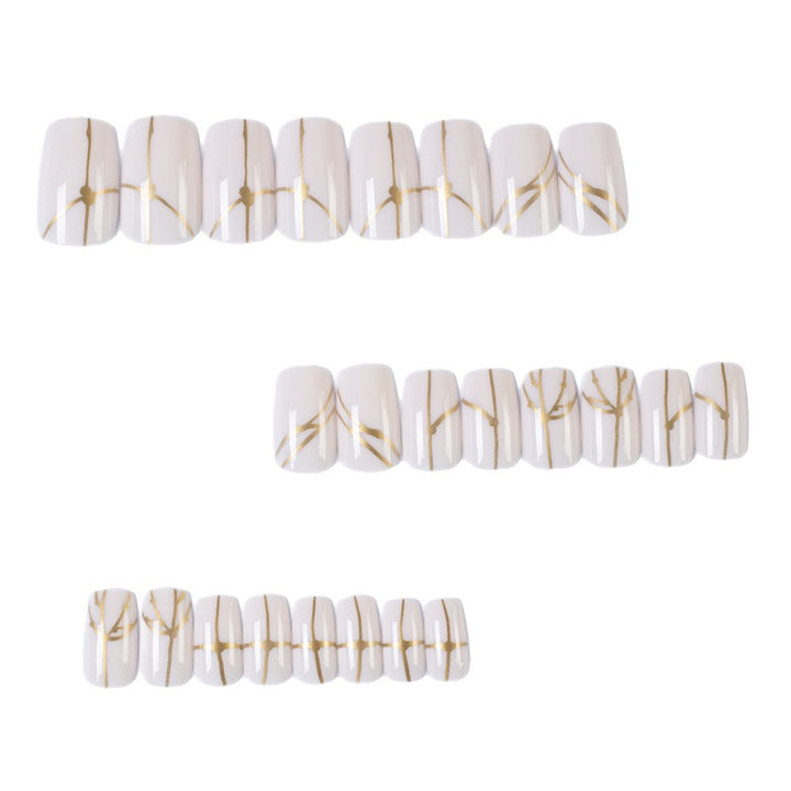 Artificial nails with delicate leaf design Bowlift