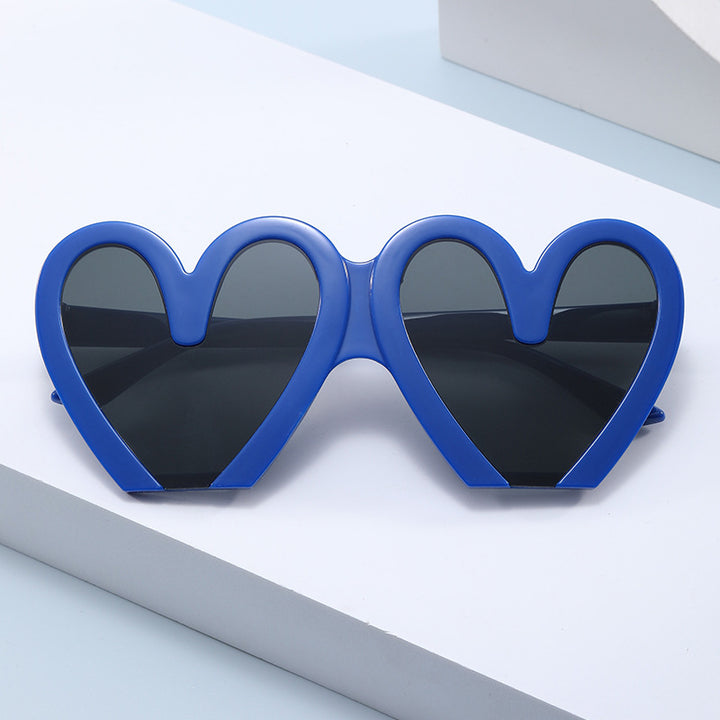 Women's Heart-Shaped Sunglasses with Striking Design Bowlift