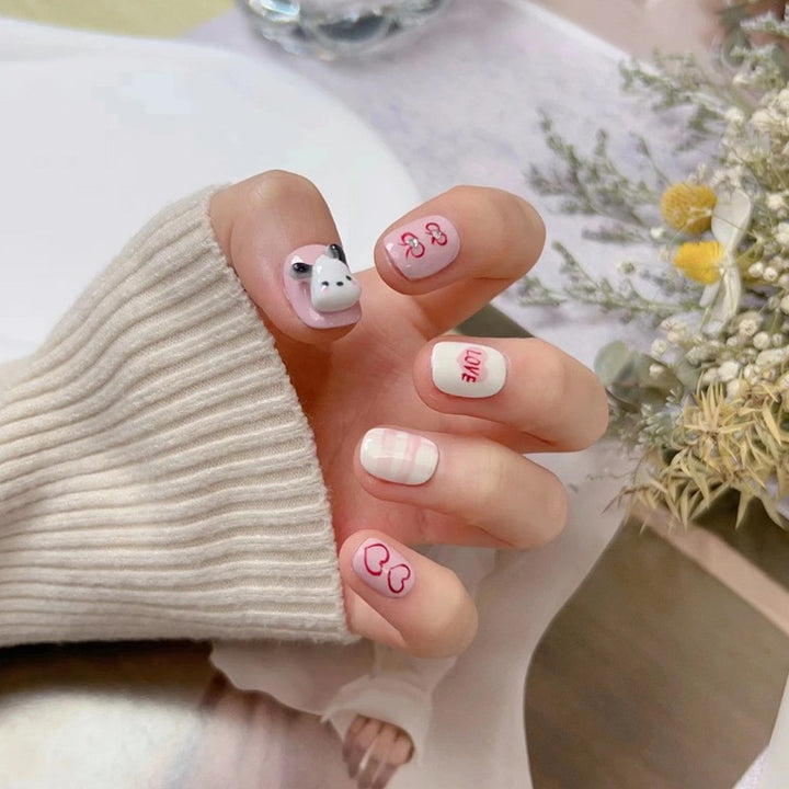 Creative nail art set with modern heart designs Bowlift