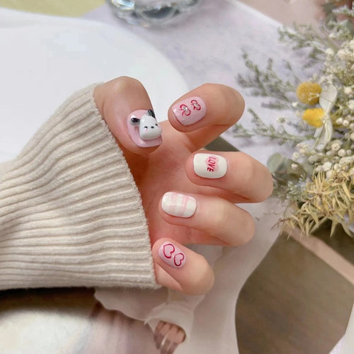Creative nail art set with modern heart designs Bowlift