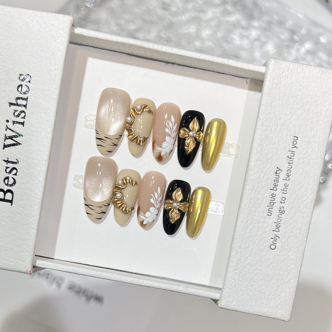 Artistic Press-On Nail Set with Decorative Floral Elements Bowlift
