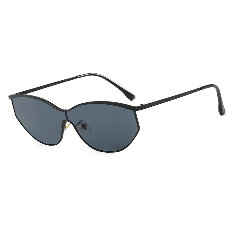 Women's Cat-Eye Sunglasses in modern design with protective UV filter Bowlift