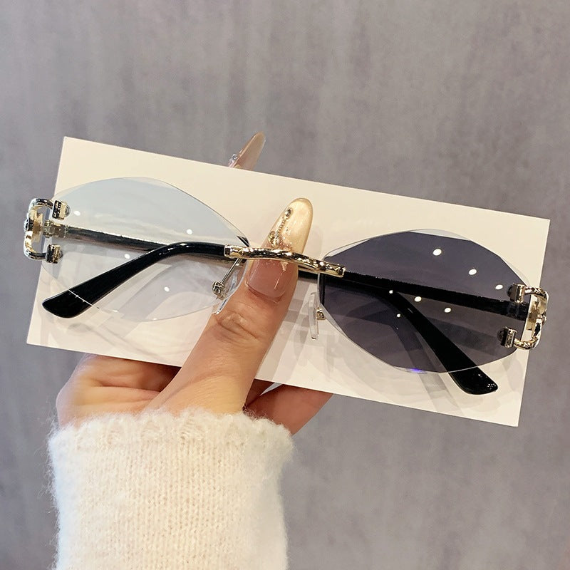 Women's futuristic sunglasses with striking hexagonal frame and high-quality glitter accents Bowlift