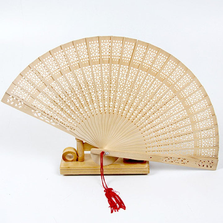 Women's fan made of high-quality filigree plastic with exquisite pattern design Bowlift