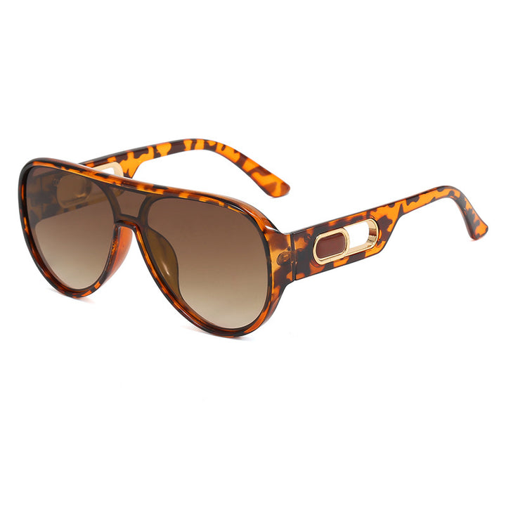 Ladies Elegant Oversize Sunglasses with Designer Details Bowlift