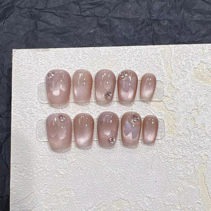 Elegant Press-On Nail Set with Rhinestone Details Bowlift