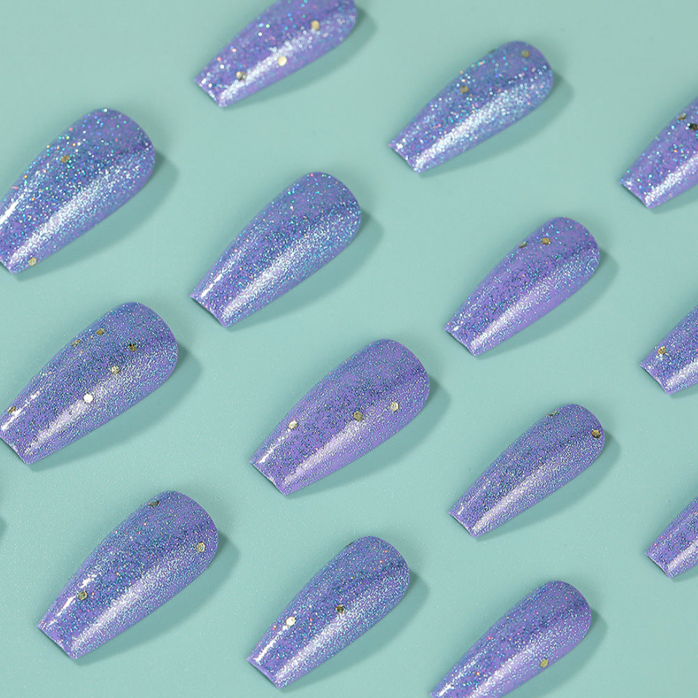 Glittering artificial nails in an elegant color scheme Bowlift