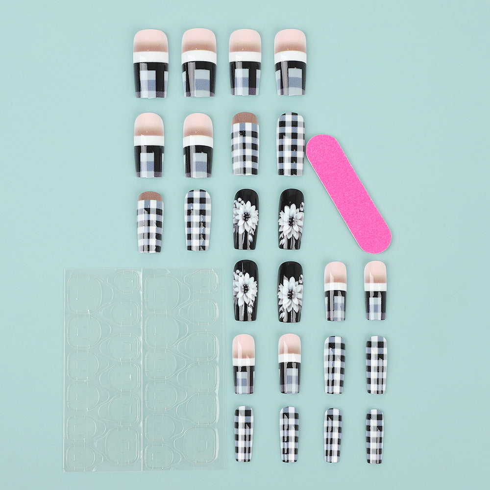 Creative artificial nails with stylish checkered patterns and floral design Bowlift