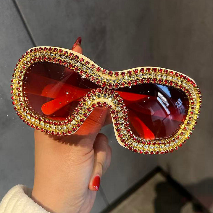 Women's glamorous sports sunglasses with extravagant crystal frame Bowlift