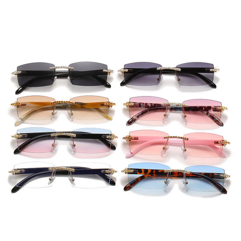 Fashionable Decorative Geometric Eyewear Bowlift