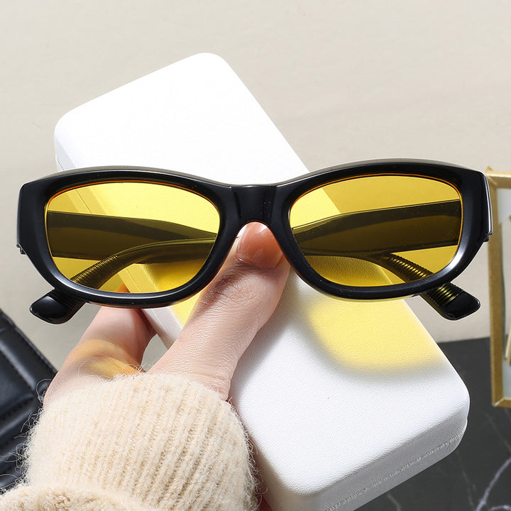 Women’s fashionable cat-eye sunglasses with a flexible frame and UV protection Bowlift