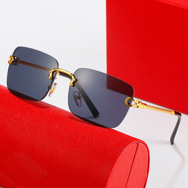 Women's square sunglasses with luxurious, gold-accented frame and protective lenses Bowlift