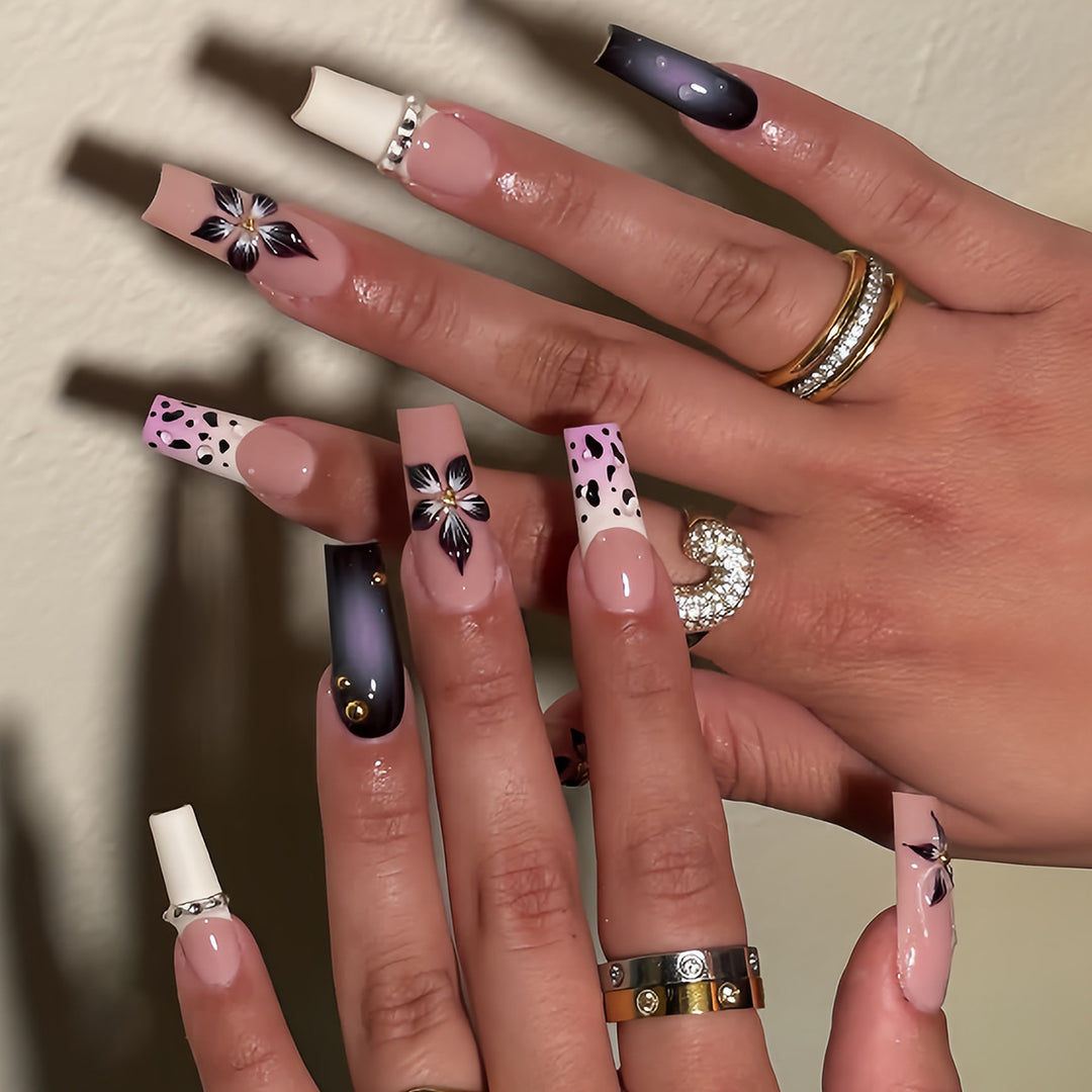 Artificial nails with luxurious 3D flower accents Bowlift