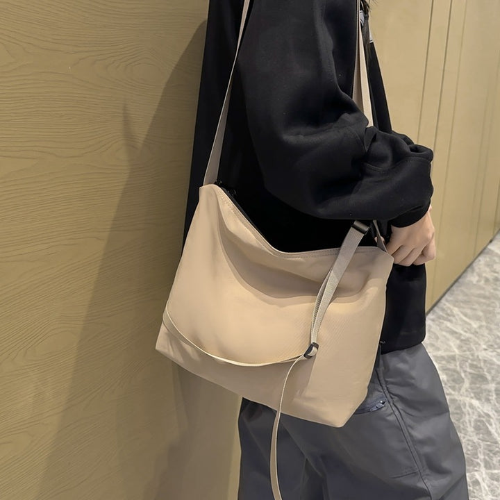 Messenger Bag Bowlift