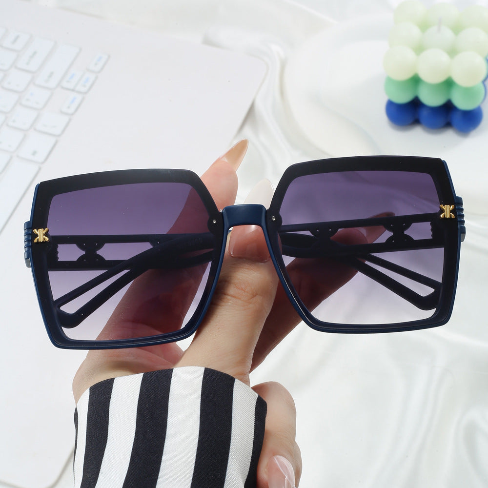 Ladies stylish oversized sunglasses Bowlift