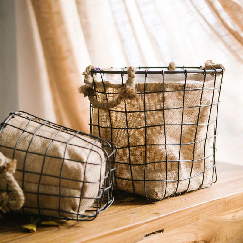 Decorative storage basket made of wire and linen Bowlift