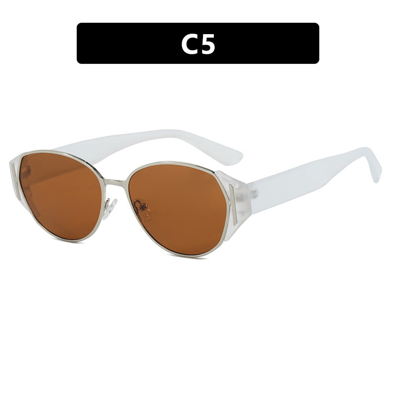 Women's retro-inspired sunglasses with elegant frame Bowlift