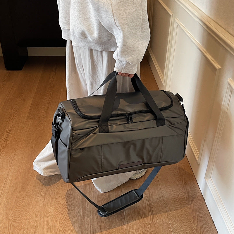 Sporty Travel Bag With Versatile Storage Bowlift