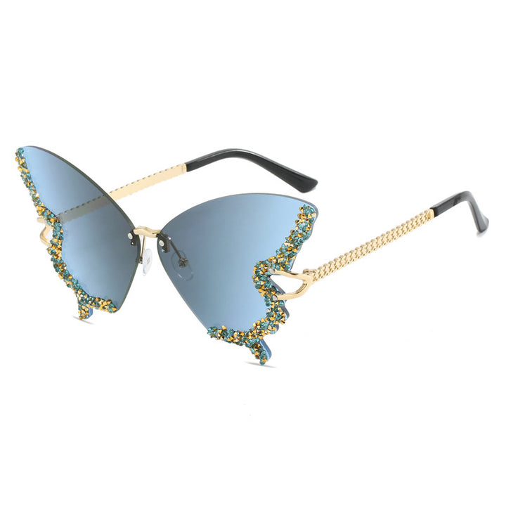 Ladies extravagant Cats Eye sunglasses with sparkling accents Bowlift
