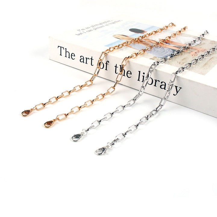 Eyewear Chain Bowlift